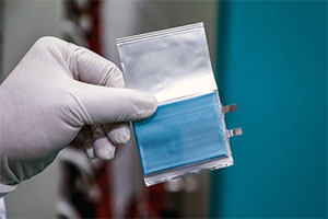 浙大研发新型电解液，让锂电池在极寒中也能快速充电